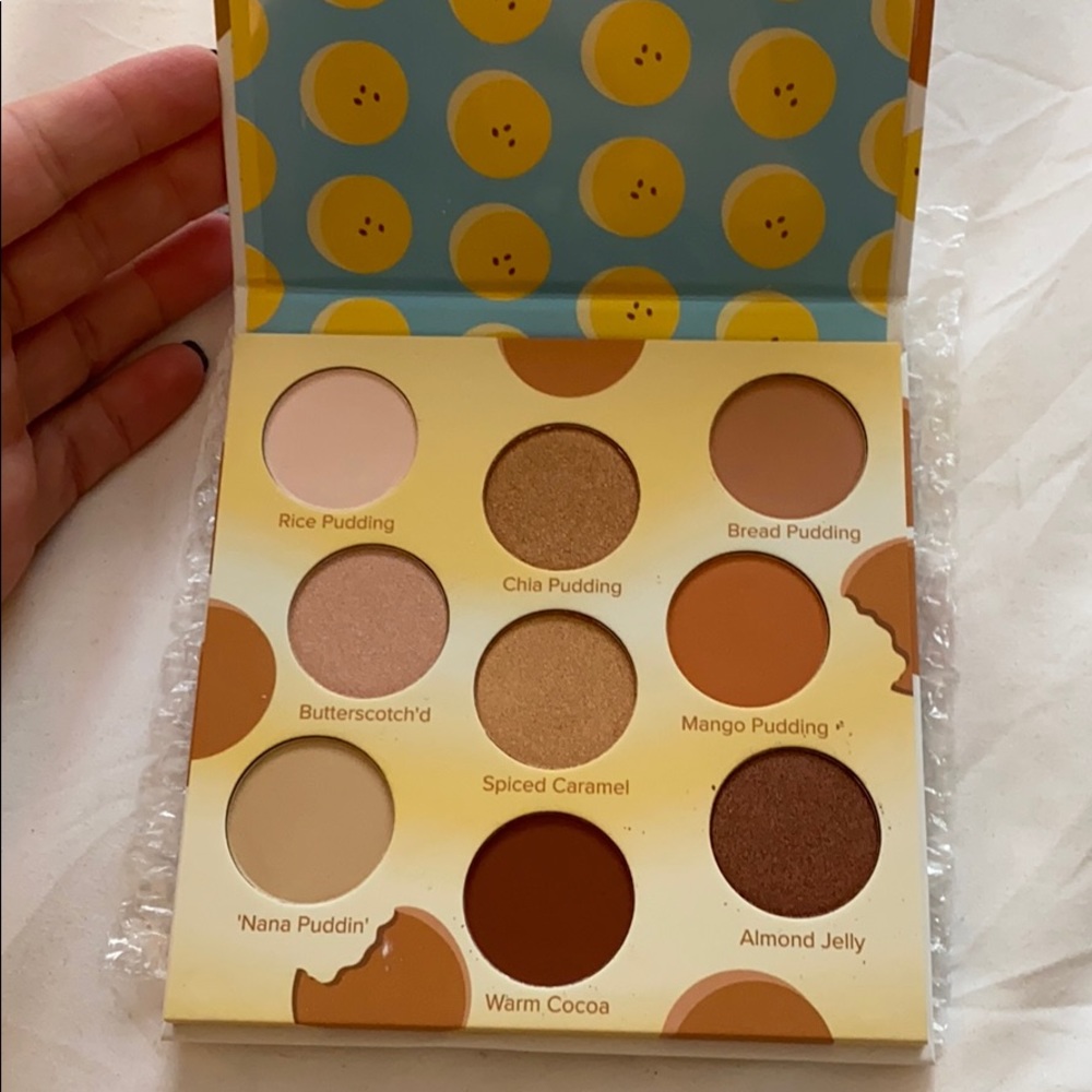 Beauty Bakerie eyeshadow palette